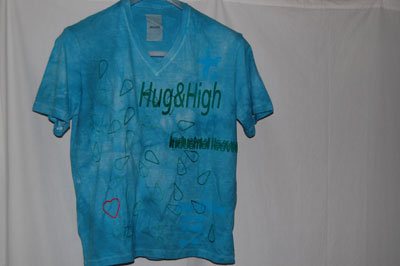 hugtee-o2.jpg